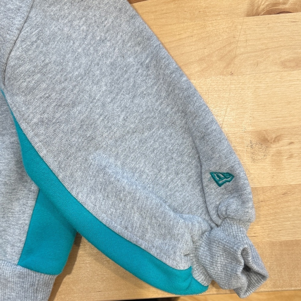 Youth Gray Miami Dolphins Sweatshirt with Teal Accents Size 7/8 - Picture 5 of 6